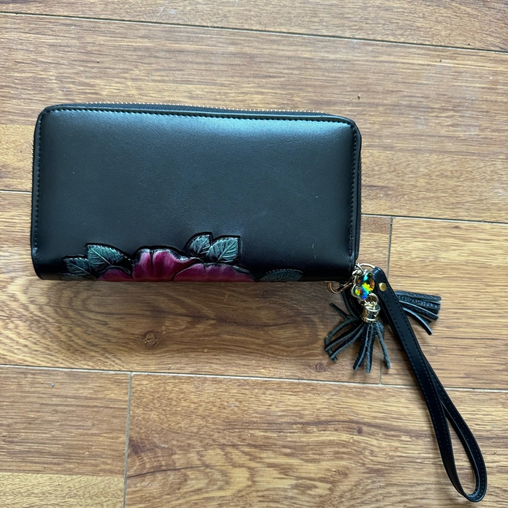 Rose Wallet - Picture 3 of 11